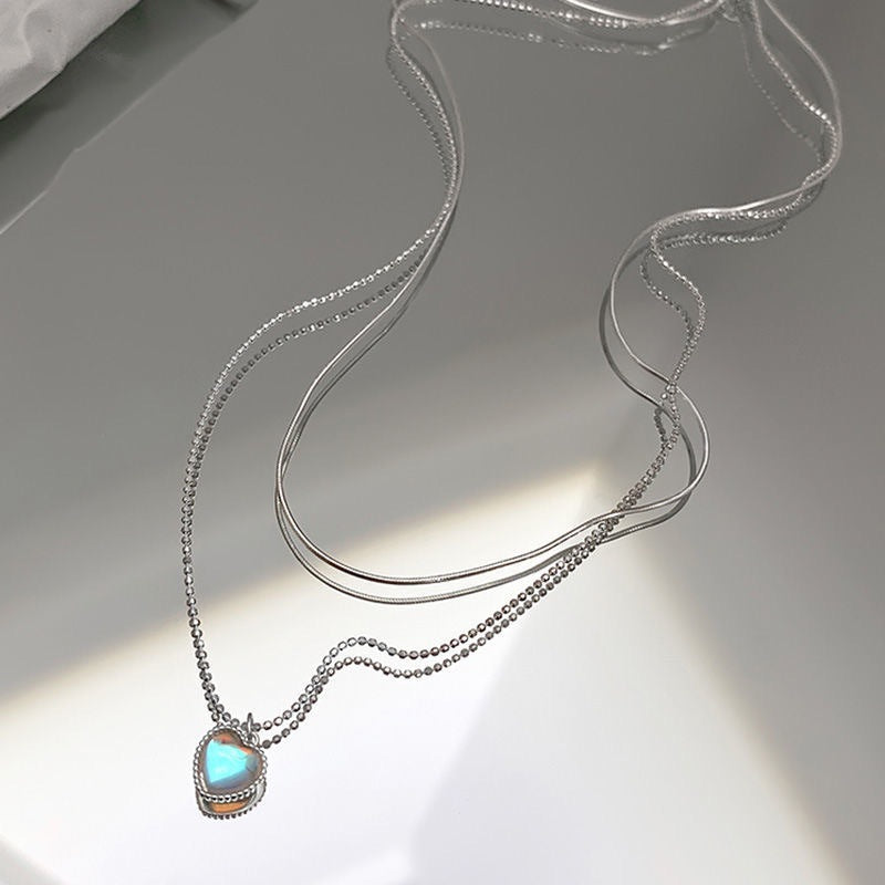 Gradient Gem Heart Shaped Clavicle Chain