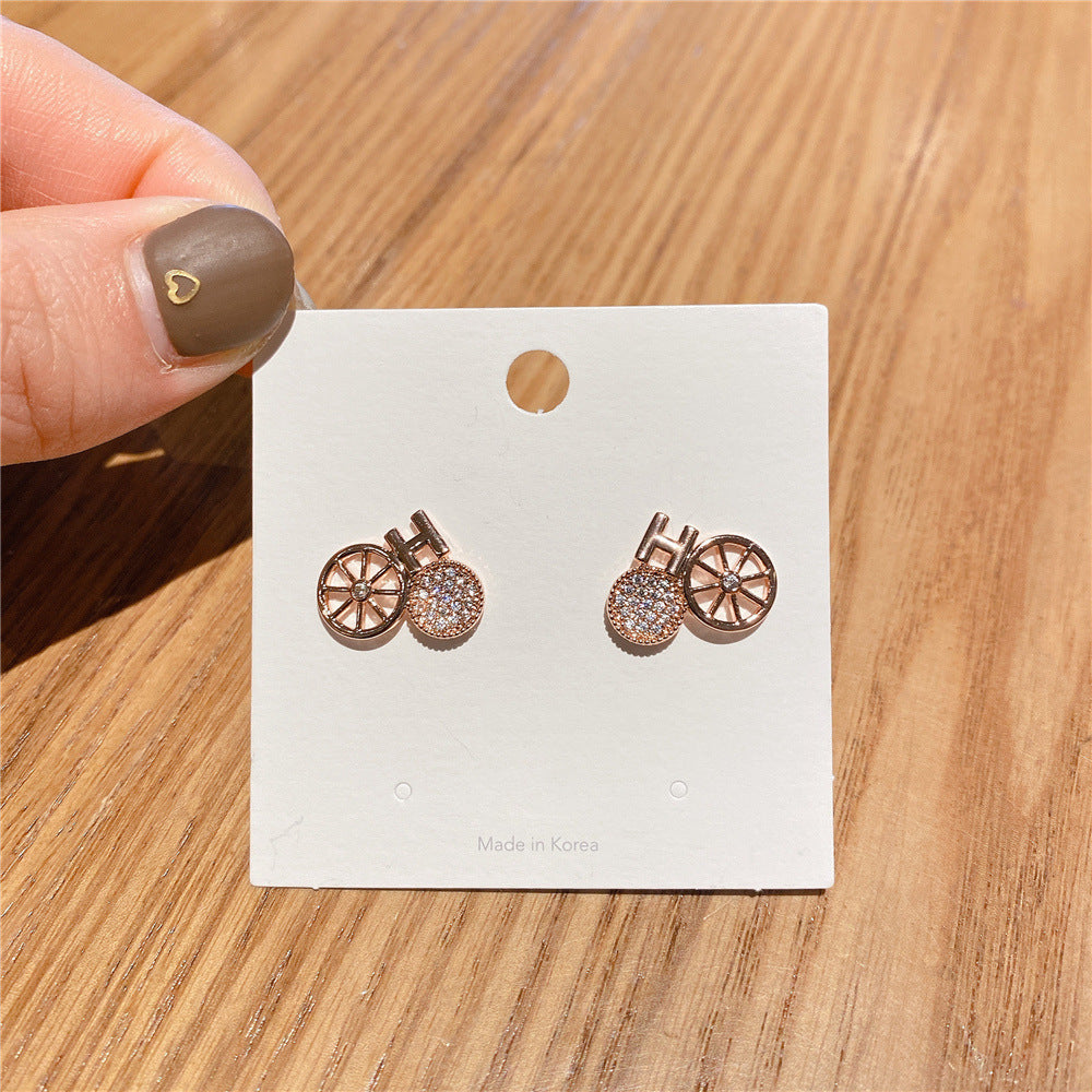 Small Exquisite Korean Earrings Cold Style